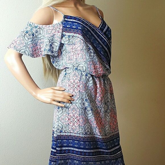 ColdâShoulder BorderâPrintâDress - Picture 4 of 13